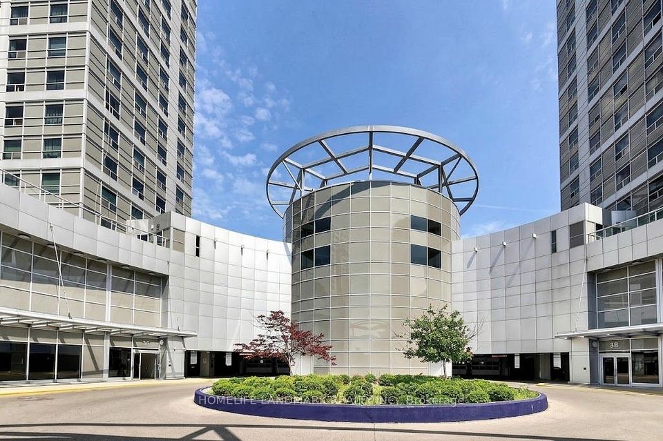 38 Lee Centre Drive 508, Toronto, ON M1H 3J7 2