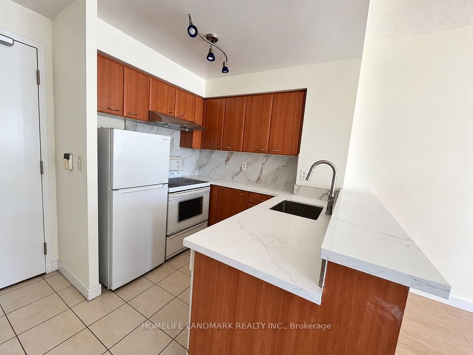 38 Lee Centre Drive 508, Toronto, ON M1H 3J7 8