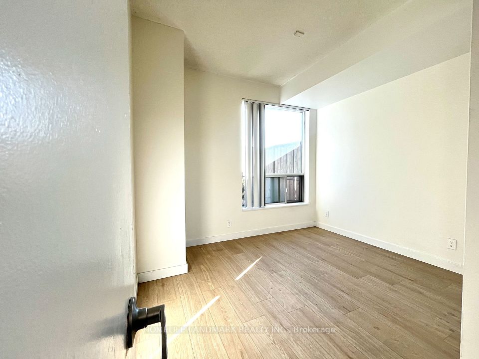 38 Lee Centre Drive 508, Toronto, ON M1H 3J7 9