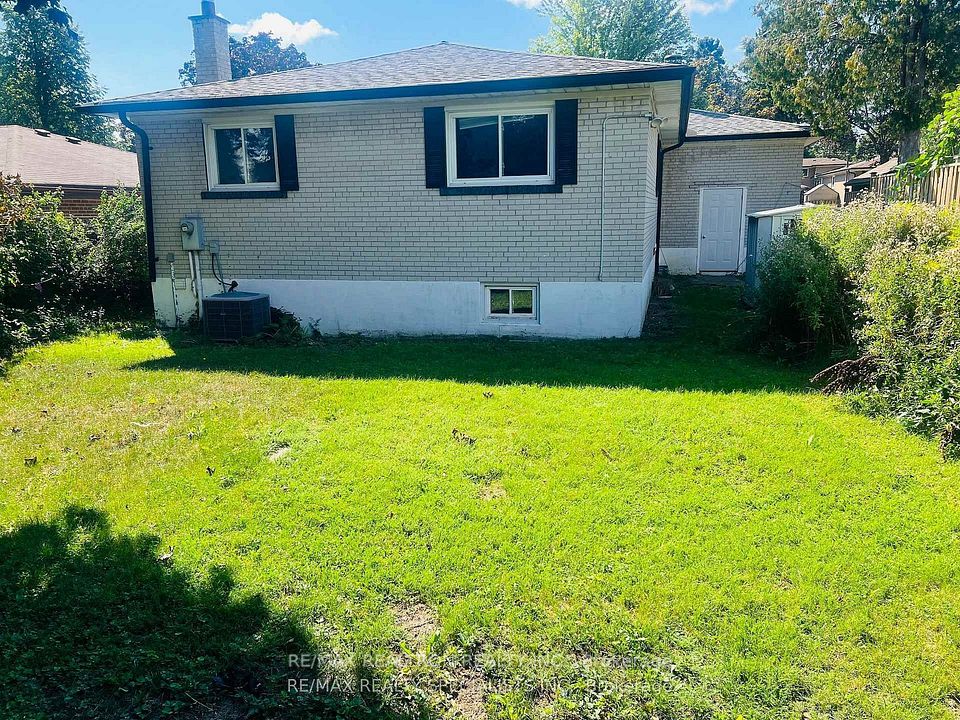 22 Griselda Crescent, Toronto, ON M1G 3P6 3