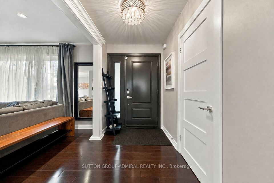 11 Summerglade Drive, Toronto, ON M1S 1W8 4
