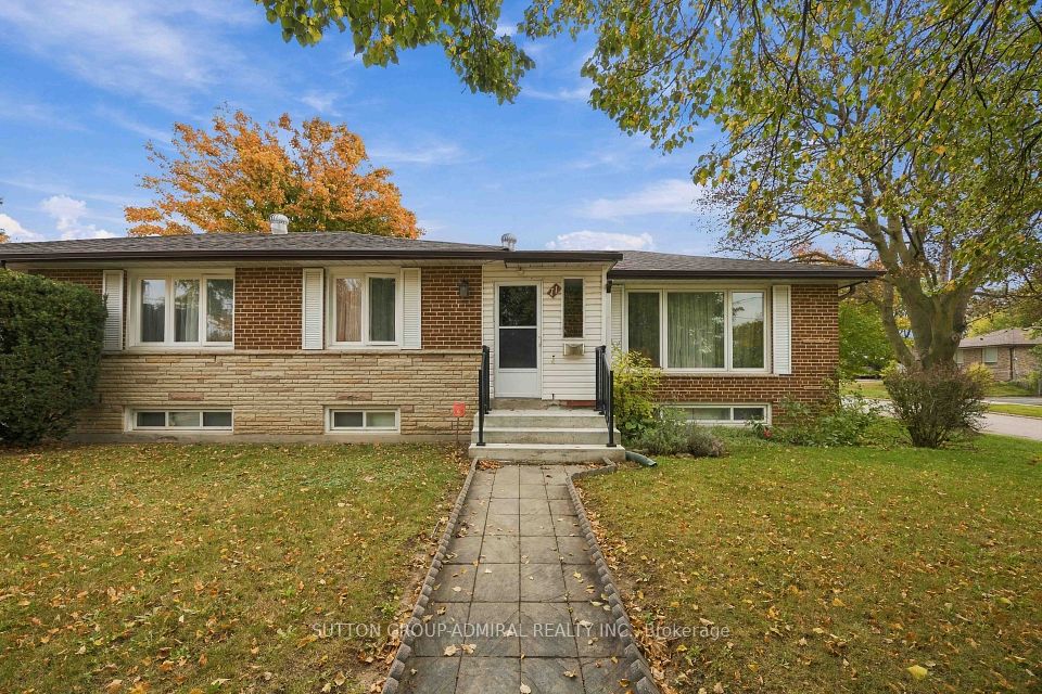 11 Summerglade Drive, Toronto, ON M1S 1W8 2