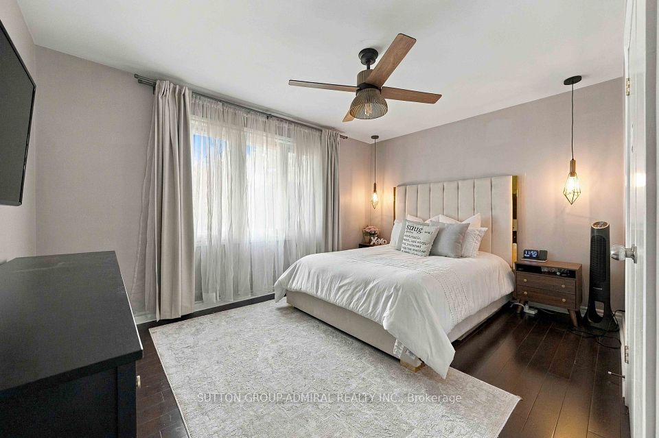 11 Summerglade Drive, Toronto, ON M1S 1W8 21