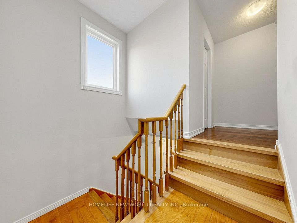 328 Port Royal Trail, Toronto, ON M1V 2L7 19