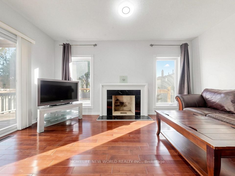 328 Port Royal Trail, Toronto, ON M1V 2L7 7