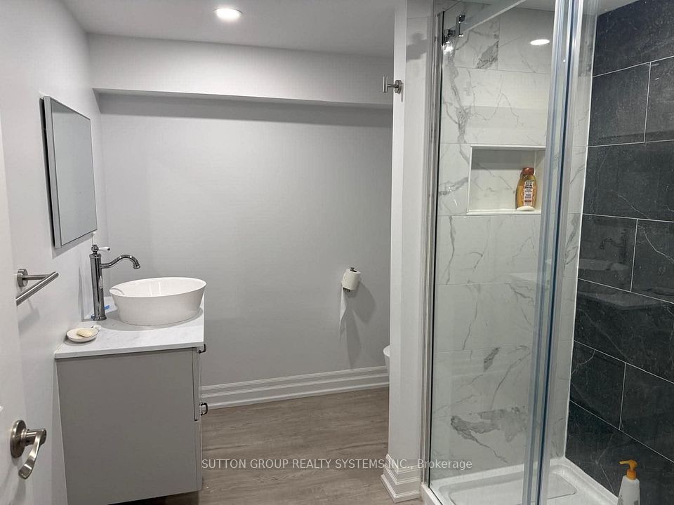 2541 Snow Knight Drive, Oshawa, ON L1L 0K2 13
