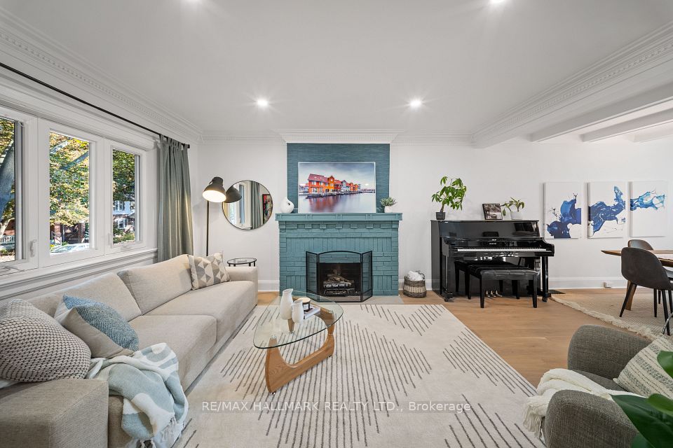 34 Highcroft Road, Toronto, ON M4L 3G2 6