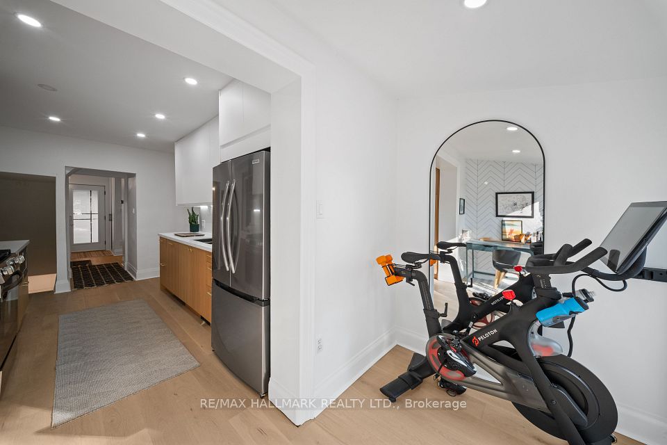34 Highcroft Road, Toronto, ON M4L 3G2 11