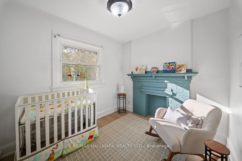 34 Highcroft Road, Toronto, ON M4L 3G2 20