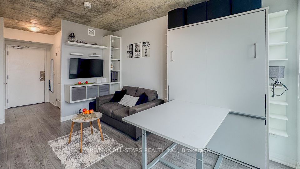 1900 Simcoe Street N 727, Oshawa, ON L1G 4Y3 10