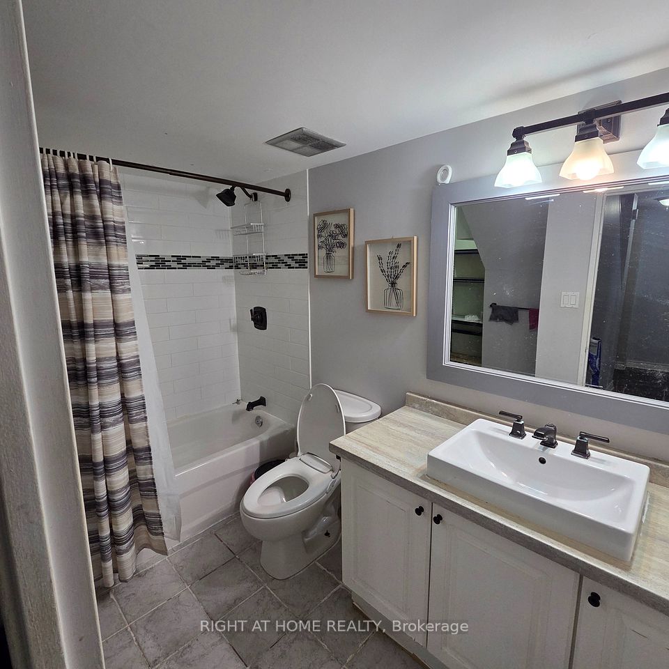 454 Centre Street 410, Oshawa, ON L1H 4C2 19