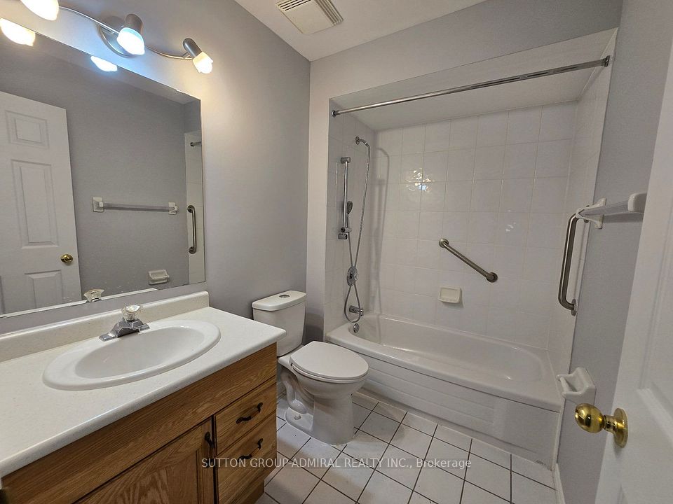 195 Ryerson Crescent Main Flr, Oshawa, ON L1G 8A8 9