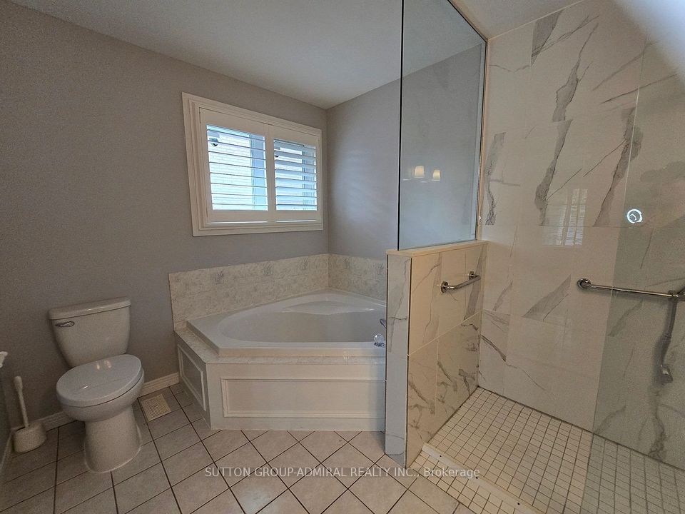 195 Ryerson Crescent Main Flr, Oshawa, ON L1G 8A8 7