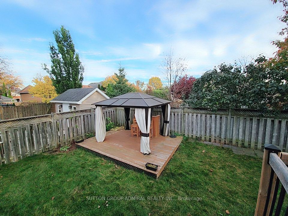 195 Ryerson Crescent Main Flr, Oshawa, ON L1G 8A8 15