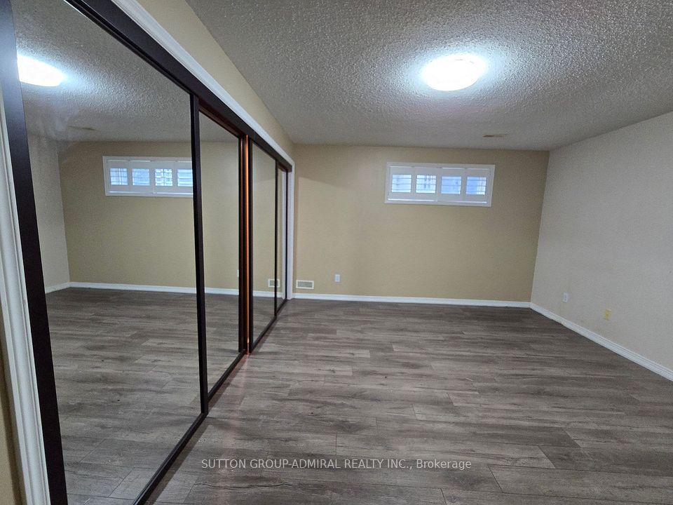 195 Ryerson Crescent Basement, Oshawa, ON L1G 8A8 3