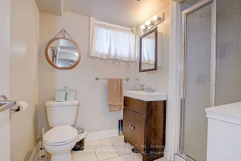 284 Dover Street BSMT, Oshawa, ON L1G 6G6 11