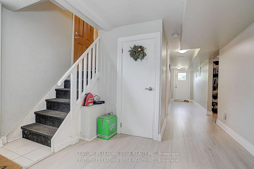 284 Dover Street BSMT, Oshawa, ON L1G 6G6 7