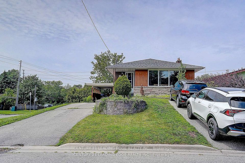 Detached at 284 Dover Street BSMT, Oshawa, ON L1G 6G6