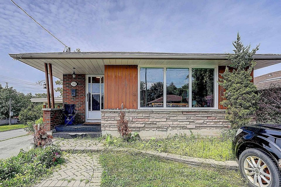 284 Dover Street BSMT, Oshawa, ON L1G 6G6 2
