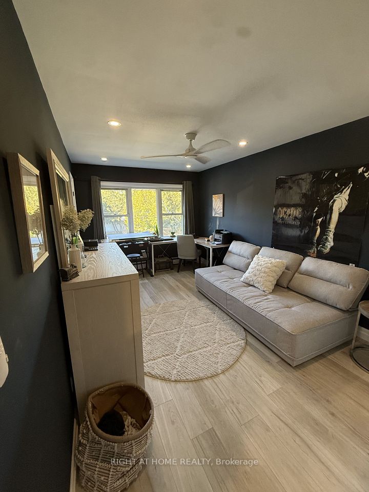 385 Mary Street N UpperFloor, Oshawa, ON L1G 5C9 14