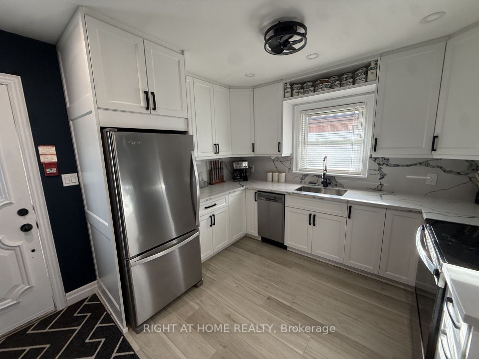 385 Mary Street N UpperFloor, Oshawa, ON L1G 5C9 19