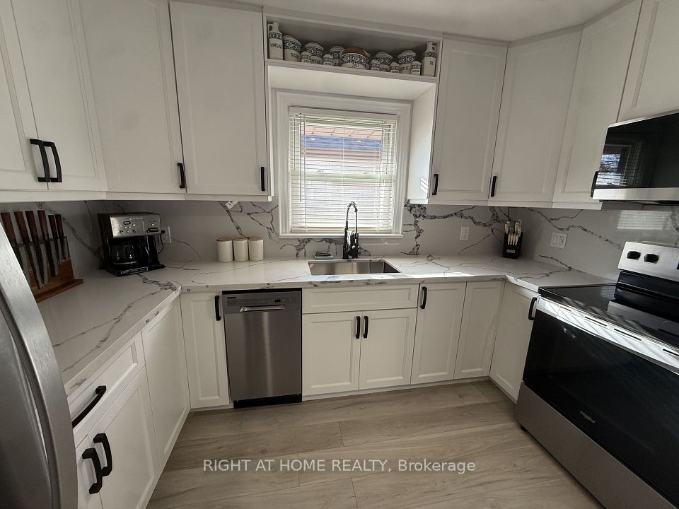 385 Mary Street N UpperFloor, Oshawa, ON L1G 5C9 6