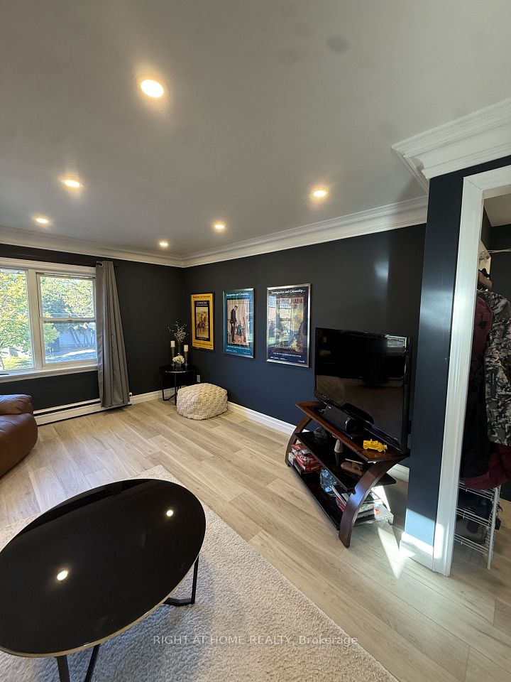 385 Mary Street N UpperFloor, Oshawa, ON L1G 5C9 17