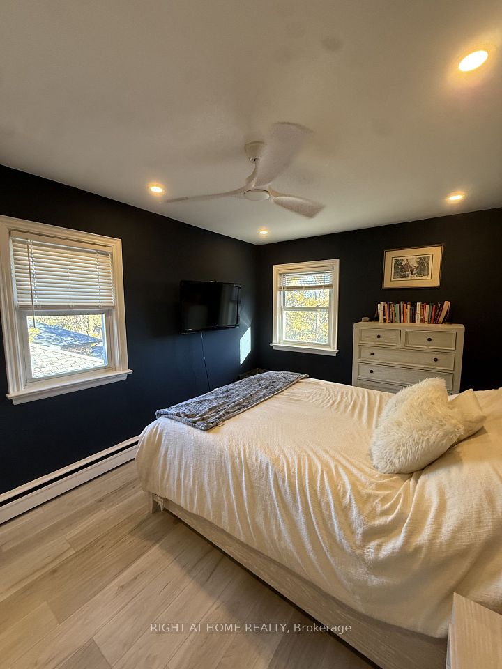385 Mary Street N UpperFloor, Oshawa, ON L1G 5C9 9