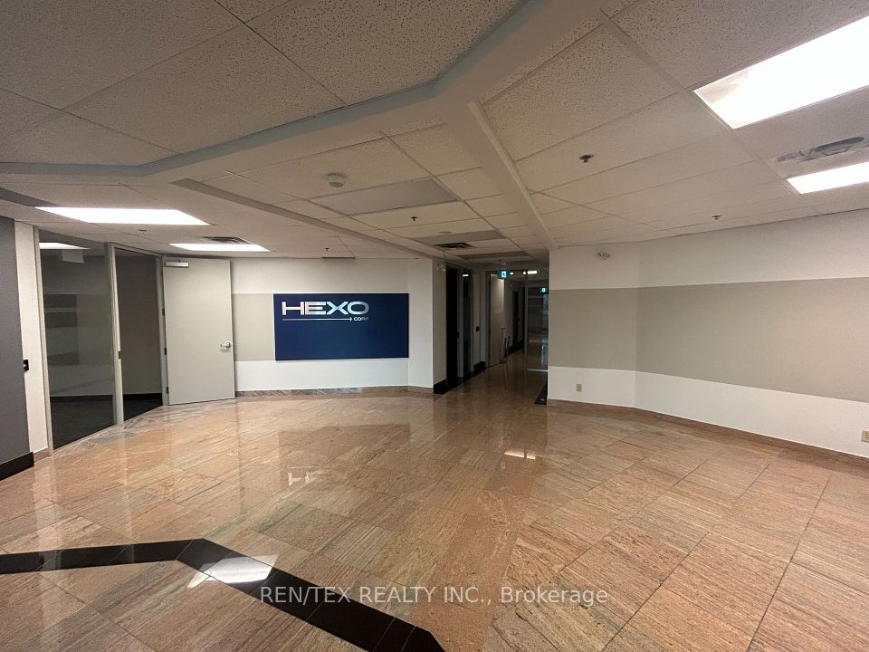 8000 Jane Street A301, Vaughan, ON L4K 5B8