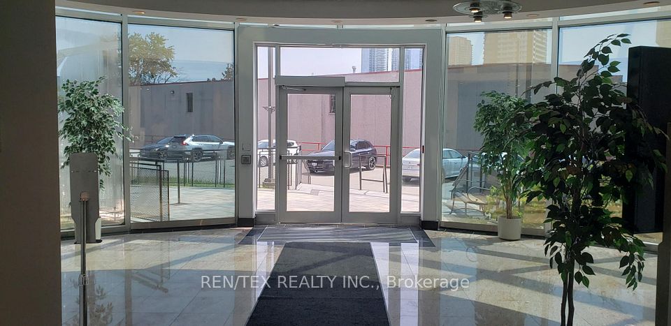 8000 Jane Street 101, Vaughan, ON L4K 5B8