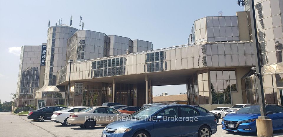 8000 Jane Street A402, Vaughan, ON L4K 5B8