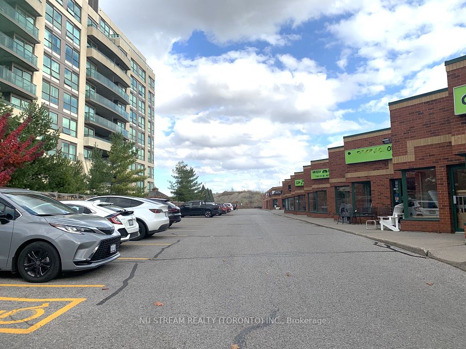 160 East Beaver Creek Road 29, Richmond Hill, ON L4B 3J6