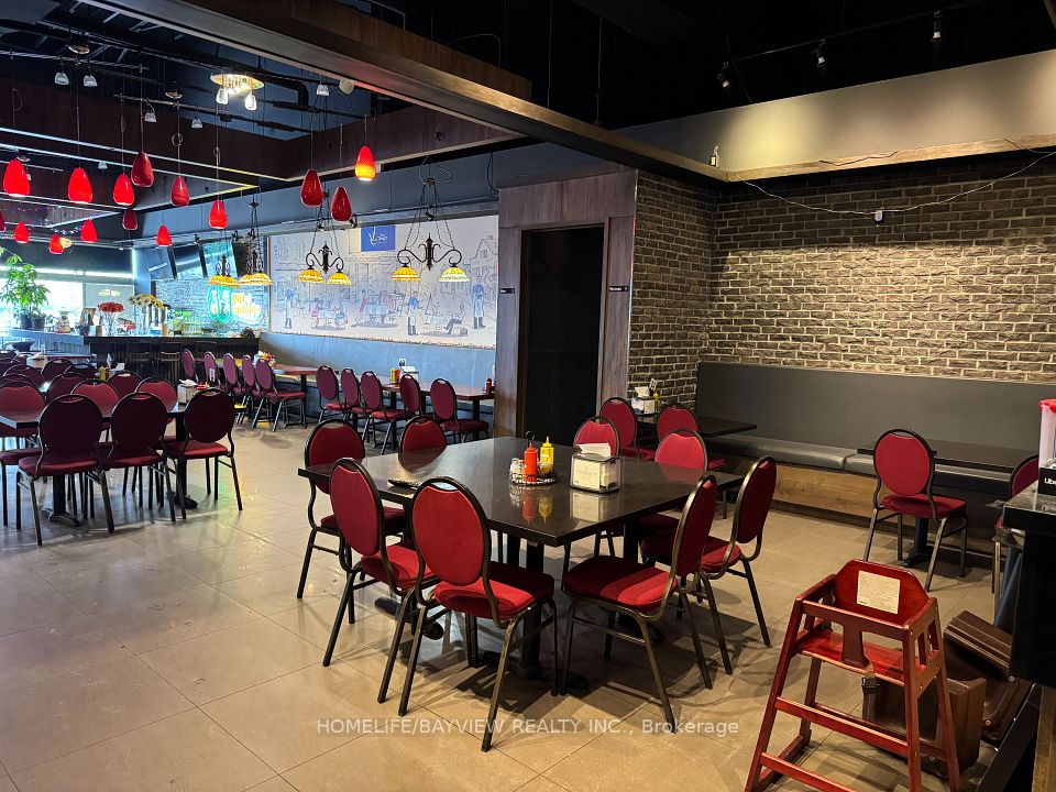 16640 Yonge Street 3, Newmarket, ON L3X 2N8