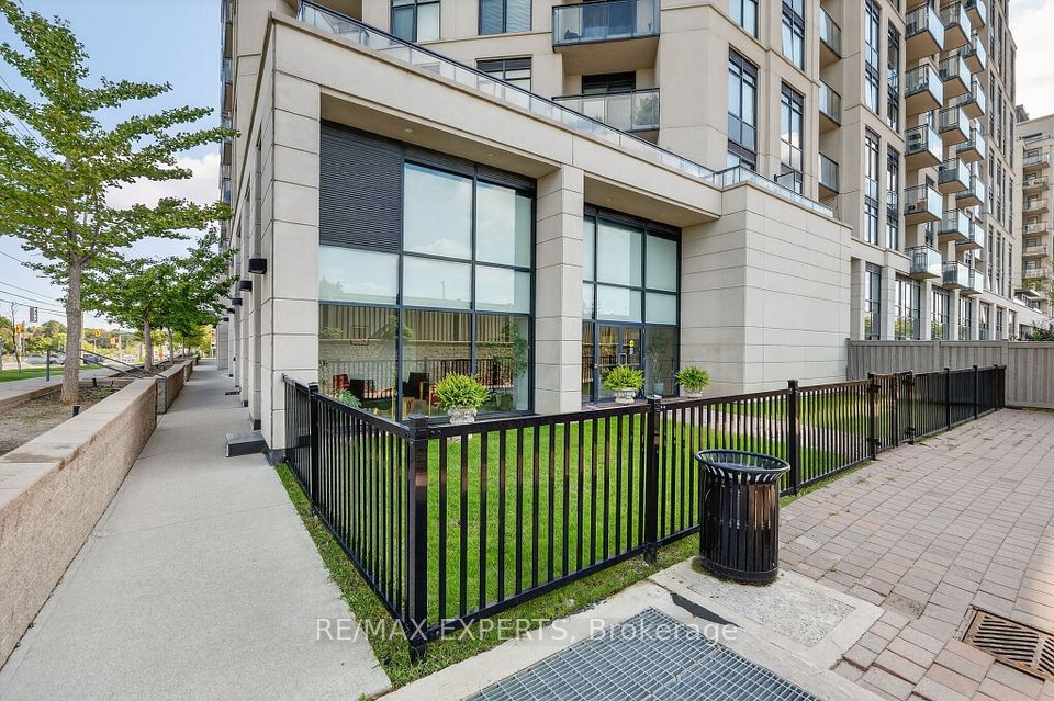 12 Woodstream Boulevard 6, Vaughan, ON L4L 8C3
