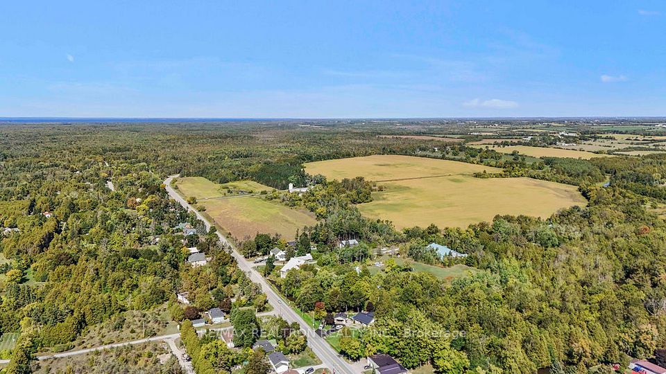 111 Victoria Street, Georgina, ON L0E 1N0