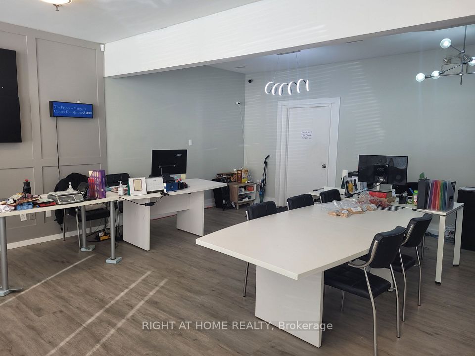 471 Jevlan Drive #11, Vaughan, ON L4L 8A1