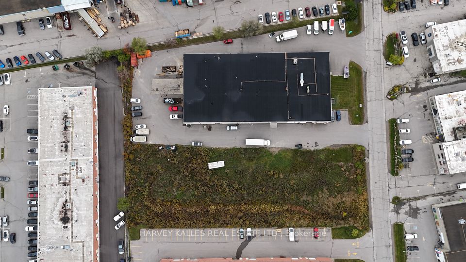 589 Steven Court, Newmarket, ON L3Y 6Z3