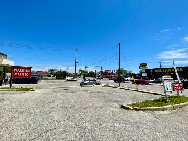 107 Holland Street 100 A, Bradford West Gwillimbury, ON L9N 1C3