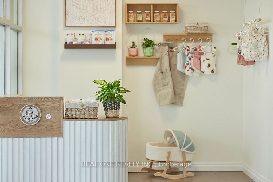 12285 Yonge Street 1, Richmond Hill, ON L4E 3M7