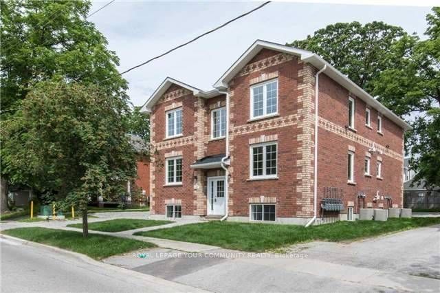 443 Timothy Street, Newmarket, ON L3Y 1P7
