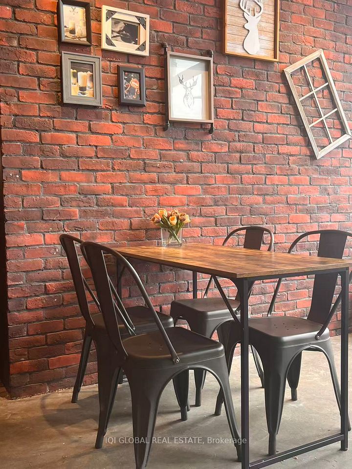 30 Gibson Drive 118, Markham, ON L3R 2S3