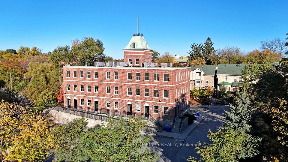 121 Robinson Street, Markham, ON L3P 1P2