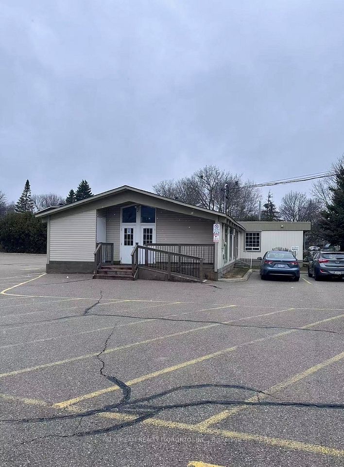 459 Crosby Avenue, Richmond Hill, ON L4C 2R9