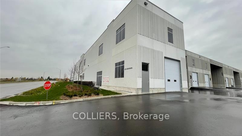 420 Addison Hall Circle 1A, Aurora, ON L4G 3X8