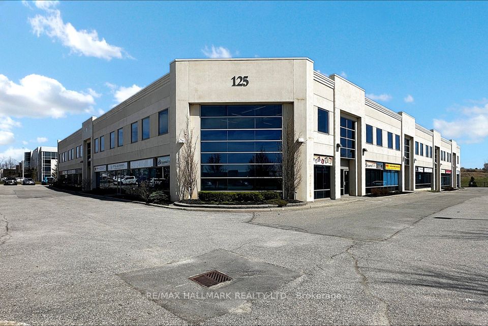 125 Don Hillock Drive 16, Aurora, ON L4G 0H8