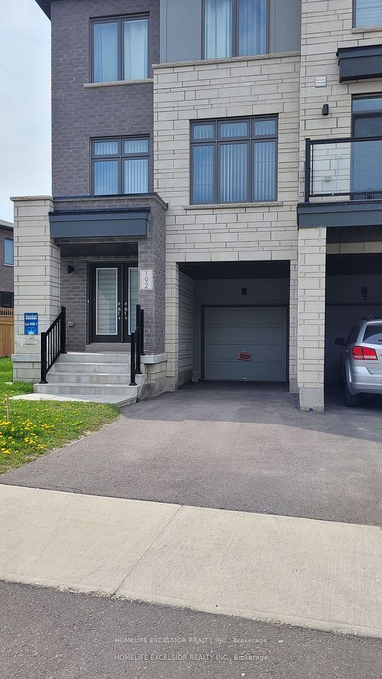 Att/Row/Townhouse at 192 Tango Crescent, Newmarket, ON L3X 0K4, Newmarket
