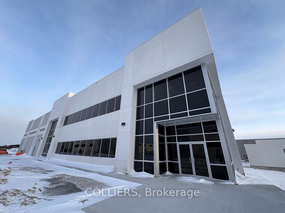 310 Addison Hall Circle, Aurora, ON L4G 7B5