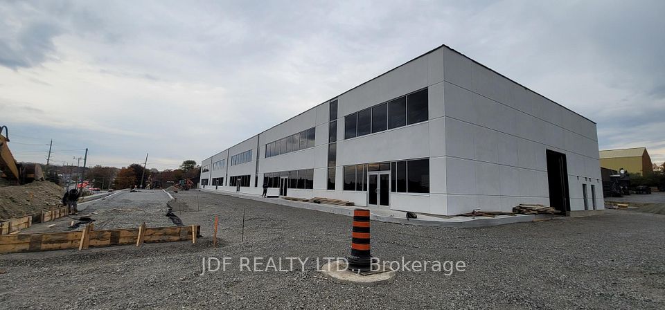 2 Scanlon Court 1, Aurora, ON L4G 7B2