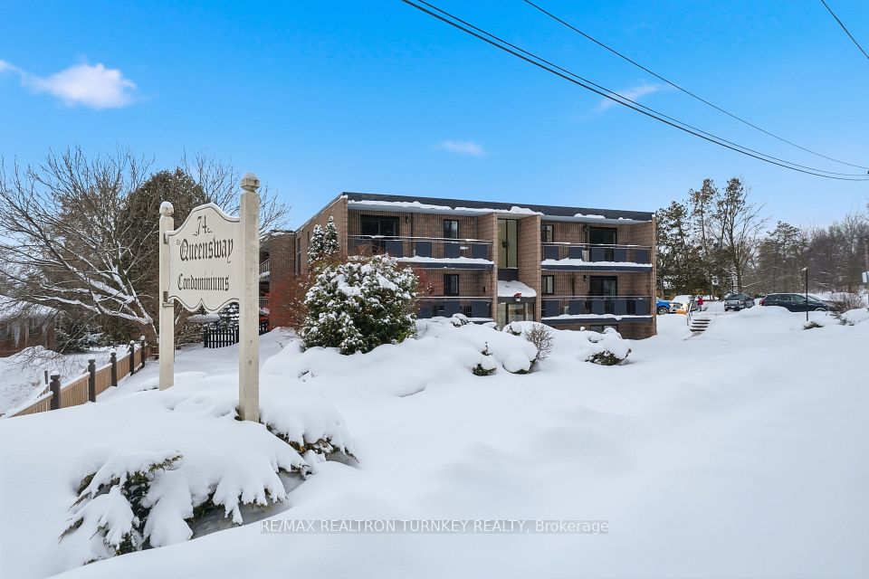 Condo Apartment at 74 The Queensway N/A S 202, Georgina, ON L4P 1Z3, Georgina
