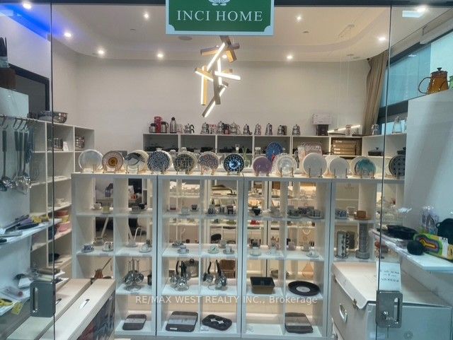 7250 Keele Street 129, Vaughan, ON L4K 1Z8